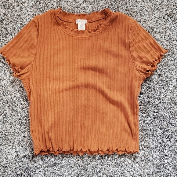 Bozzolo | Ribbed Crop Top with Ruffled Hem - Picture 1 of 5